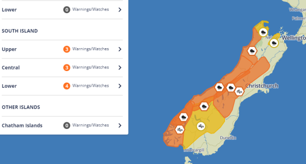 Map of the South Island showing areas of heavy rain warnings