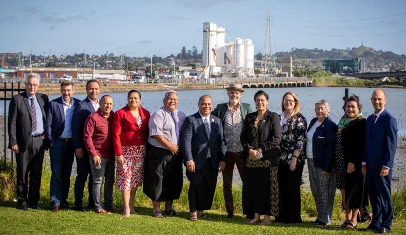 MP for Māngere, Manukau ward councillor and Local Board representatives joined Mana Whenua and project partners to mark the start of construction of the new bridge.