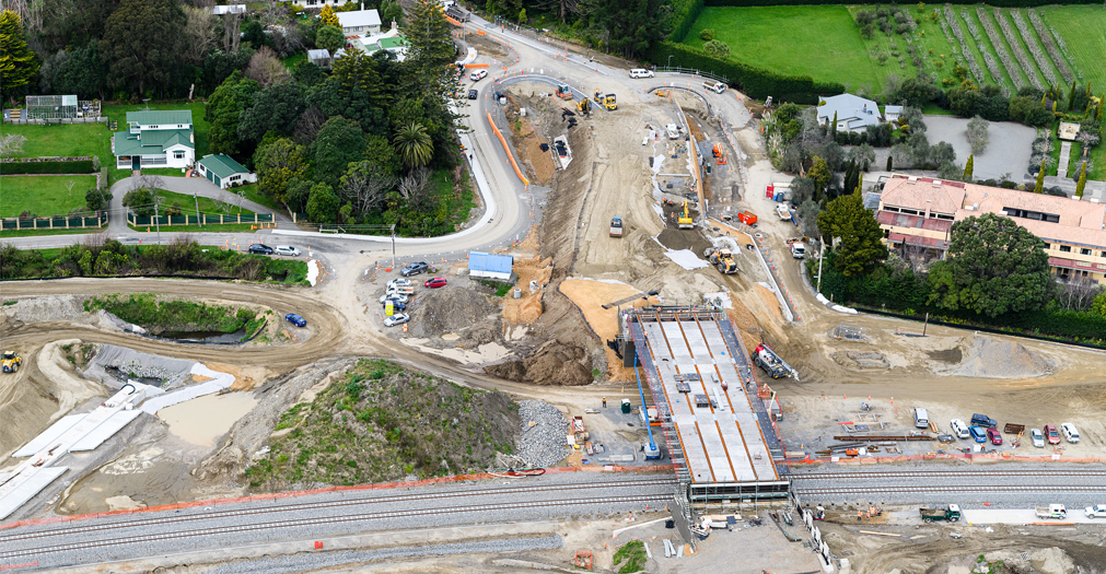 Aerial of construction works around the new Rāhui Road Bridge.