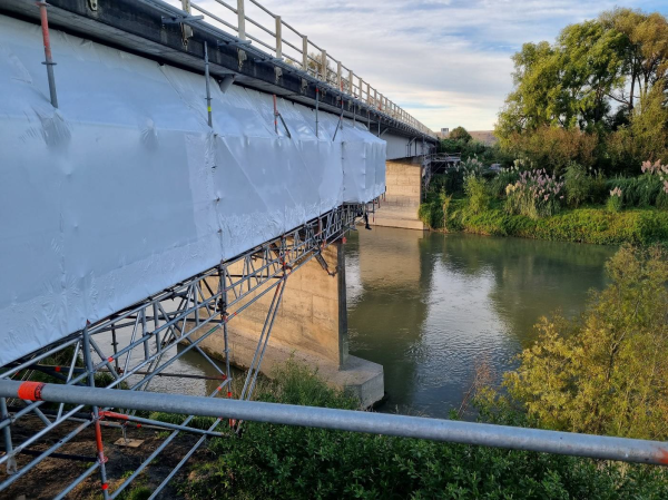 Whangaehu River Bridge scaffolding