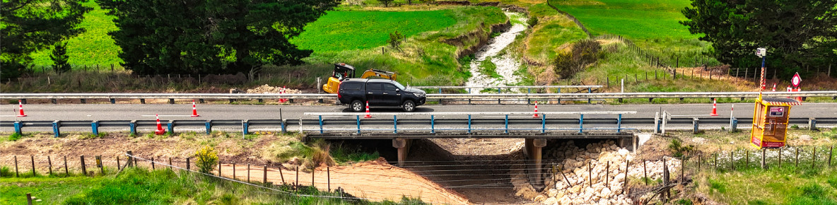 Chesterman's Bridge vehicle crossing on the bridge over river