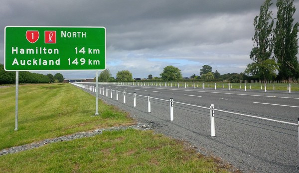 Waikato Expressway - Cambridge section flexible road safety barriers